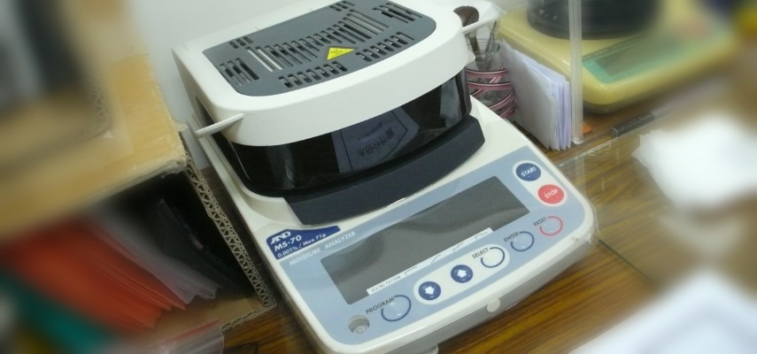 Moisture Analyzer